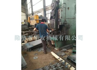 點擊查看詳細信息<br>標題：華友機械車間一角 閱讀次數(shù)：8873